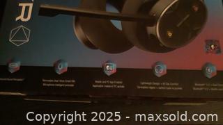 MaxSold Auction: Skullcandy PLYR Bluetooth gaming headset - Oakville (Ontario, Canada) SELLER MANAGED Charity/Fundraising Online Auction - Wakehurst Crescent