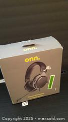 MaxSold Auction: Wired Gaming Headset by onn - Oakville (Ontario, Canada) SELLER MANAGED Charity/Fundraising Online Auction - Wakehurst Crescent