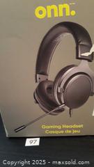 MaxSold Auction: Wired Gaming Headset by onn - Oakville (Ontario, Canada) SELLER MANAGED Charity/Fundraising Online Auction - Wakehurst Crescent
