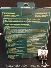 MaxSold Auction: Wireless Earphones w/charging case by onn. - Oakville (Ontario, Canada) SELLER MANAGED Charity/Fundraising Online Auction - Wakehurst Crescent