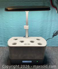 MaxSold Auction: Aero Garden Elite - Oak Bay (British Columbia, Canada) SELLER MANAGED Downsizing Online Auction - Fair Street