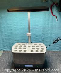 MaxSold Auction: Aero Garden Elite - Oak Bay (British Columbia, Canada) SELLER MANAGED Downsizing Online Auction - Fair Street