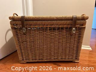 MaxSold Auction: Vintage Basket  - Kingston (Ontario, Canada) SELLER MANAGED Downsizing Online Auction - York Street