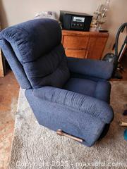 MaxSold Auction: Lazyboy - North Dundas (Ontario, Canada) SELLER MANAGED Reseller Online Auction - Morewood Main Street