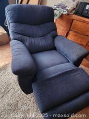 MaxSold Auction: Lazyboy - North Dundas (Ontario, Canada) SELLER MANAGED Reseller Online Auction - Morewood Main Street