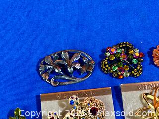 MaxSold Auction: Vintage Estate Jewelry Rhinestone Brooches + - Hamilton (Ontario, Canada) SELLER MANAGED Estate Sale Online Auction - Gertrude Street