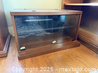 MaxSold Auction: SONY® TV STAND MODEL NO. SU-253 MADE IN USA - San Francisco (California, USA) SELLER MANAGED Estate Sale Online Auction - Kenwood Way