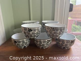 MaxSold Auction: Vintage Black and White Floral Bowls 10 - San Francisco (California, USA) SELLER MANAGED Estate Sale Online Auction - Kenwood Way