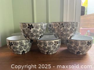 MaxSold Auction: Vintage Black and White Floral Bowls 10 - San Francisco (California, USA) SELLER MANAGED Estate Sale Online Auction - Kenwood Way