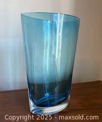 MaxSold Auction: Vintage Floral Etched Art Glass Vase - San Francisco (California, USA) SELLER MANAGED Estate Sale Online Auction - Kenwood Way