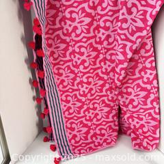 MaxSold Auction: Goldstar Home Hamman Collection XL towel - Toronto (Ontario, Canada) SELLER MANAGED Reseller Online Auction - Greengrove Crescent