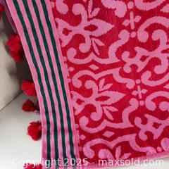 MaxSold Auction: Goldstar Home Hamman Collection XL towel - Toronto (Ontario, Canada) SELLER MANAGED Reseller Online Auction - Greengrove Crescent