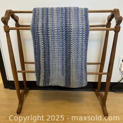 MaxSold Auction: Handmade Crocheted  afghan for *crib/toddler bed. Soft. - Toronto (Ontario, Canada) SELLER MANAGED Reseller Online Auction - Greengrove Crescent