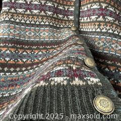 MaxSold Auction: Otsar Fair Isle / Nordic pattern button front cardigan - S - Toronto (Ontario, Canada) SELLER MANAGED Reseller Online Auction - Greengrove Crescent