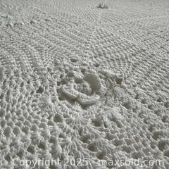 MaxSold Auction: Vintage 100% cotton 'lace' bedspread - Toronto (Ontario, Canada) SELLER MANAGED Reseller Online Auction - Greengrove Crescent