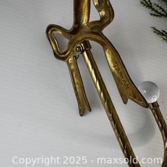 MaxSold Auction: Vintage brass Christmas bow hook - Toronto (Ontario, Canada) SELLER MANAGED Reseller Online Auction - Greengrove Crescent