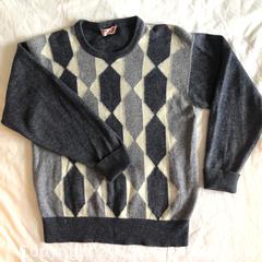 MaxSold Auction: Vintage Jaegar sweater -100% lambswool- M - Toronto (Ontario, Canada) SELLER MANAGED Reseller Online Auction - Greengrove Crescent