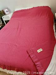 MaxSold Auction: Vintage Pink Kenwood Pure Wool Blanket - Toronto (Ontario, Canada) SELLER MANAGED Reseller Online Auction - Greengrove Crescent