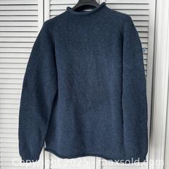 MaxSold Auction: WOOF Design wool sweater - Toronto (Ontario, Canada) SELLER MANAGED Reseller Online Auction - Greengrove Crescent