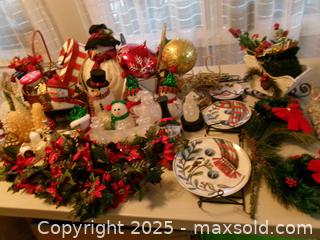 MaxSold Auction: Bin full of Christmas decorations - Covington (Georgia, USA) SELLER MANAGED Downsizing Online Auction - Queensland Lane