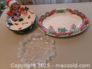 MaxSold Auction: Lot of Christmas ceramic serving dishes - Covington (Georgia, USA) SELLER MANAGED Downsizing Online Auction - Queensland Lane