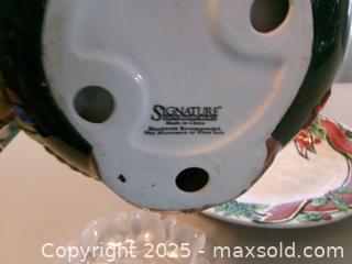 MaxSold Auction: Lot of Christmas ceramic serving dishes - Covington (Georgia, USA) SELLER MANAGED Downsizing Online Auction - Queensland Lane