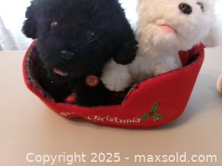 MaxSold Auction: Lot of musical stuffed animals - Covington (Georgia, USA) SELLER MANAGED Downsizing Online Auction - Queensland Lane