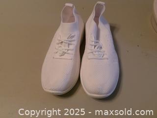 MaxSold Auction: New Ladies Mesh Sneaker - Covington (Georgia, USA) SELLER MANAGED Downsizing Online Auction - Queensland Lane