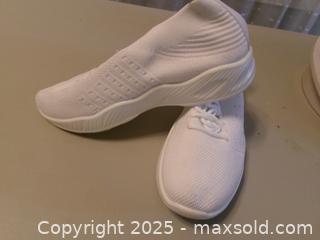 MaxSold Auction: New Ladies Mesh Sneaker - Covington (Georgia, USA) SELLER MANAGED Downsizing Online Auction - Queensland Lane