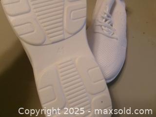 MaxSold Auction: New Ladies Mesh Sneaker - Covington (Georgia, USA) SELLER MANAGED Downsizing Online Auction - Queensland Lane