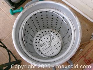 MaxSold Auction: Turkey Fryer and Pot with Strainer  - Covington (Georgia, USA) SELLER MANAGED Downsizing Online Auction - Queensland Lane
