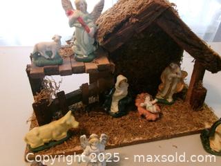 MaxSold Auction: Vintage wooden Manger with ceramic figurines - Covington (Georgia, USA) SELLER MANAGED Downsizing Online Auction - Queensland Lane