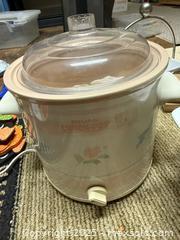 MaxSold Auction: Crockpot, warmer and dip holder - Lower Moreland Township (Pennsylvania, USA) SELLER MANAGED Estate Sale Online Auction -  Huntingdon Pike (CONDO)                      