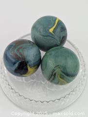 MaxSold Auction: Agate Boulder Marble of Unknown Make x3 (~1.25") - Langley (British Columbia, Canada) SELLER MANAGED Reseller Online Auction - 68 Avenue