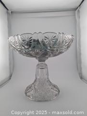 MaxSold Auction: Black & White Marbles in Footed Vase  - Langley (British Columbia, Canada) SELLER MANAGED Reseller Online Auction - 68 Avenue