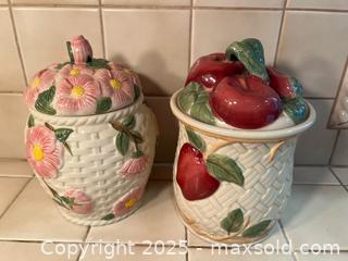 MaxSold Auction: 2 Vintage Cookie Jars - Thousand Oaks (California, USA) PARTNER MANAGED Estate Sale Online Auction - Saxon Place