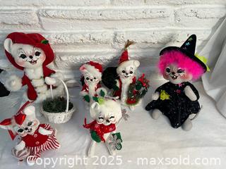 MaxSold Auction: Annalee Christmas and Halloween Dolls - Thousand Oaks (California, USA) PARTNER MANAGED Estate Sale Online Auction - Saxon Place