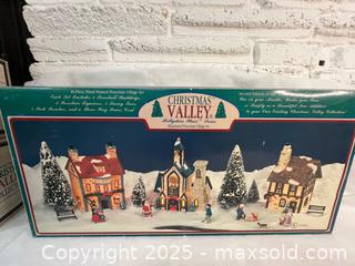 MaxSold Auction: Christmas Valley Collectible Houses and Lights - Village Ready! - Thousand Oaks (California, USA) PARTNER MANAGED Estate Sale Online Auction - Saxon Place