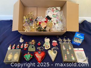 MaxSold Auction: Cute Christmas Ornaments! - Thousand Oaks (California, USA) PARTNER MANAGED Estate Sale Online Auction - Saxon Place