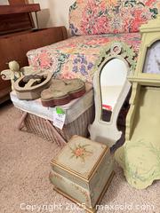 MaxSold Auction: Handcrafted Floral Art Pieces - Thousand Oaks (California, USA) PARTNER MANAGED Estate Sale Online Auction - Saxon Place