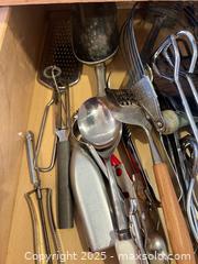 MaxSold Auction: Kitchen Utensils and Tools - Thousand Oaks (California, USA) PARTNER MANAGED Estate Sale Online Auction - Saxon Place