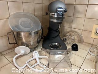 MaxSold Auction: KitchenAid Mixer and Accessories  - Thousand Oaks (California, USA) PARTNER MANAGED Estate Sale Online Auction - Saxon Place
