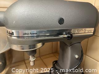 MaxSold Auction: KitchenAid Mixer and Accessories  - Thousand Oaks (California, USA) PARTNER MANAGED Estate Sale Online Auction - Saxon Place