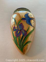 MaxSold Auction: Lusterware Wall Pockets - Thousand Oaks (California, USA) PARTNER MANAGED Estate Sale Online Auction - Saxon Place