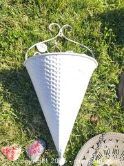 MaxSold Auction: Metal Outside Decor Items - Thousand Oaks (California, USA) PARTNER MANAGED Estate Sale Online Auction - Saxon Place