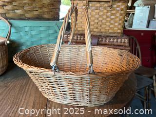MaxSold Auction: Picnic Baskets Galore! - Thousand Oaks (California, USA) PARTNER MANAGED Estate Sale Online Auction - Saxon Place