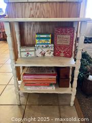 MaxSold Auction: Recipe Boxes and Cookbooks - Thousand Oaks (California, USA) PARTNER MANAGED Estate Sale Online Auction - Saxon Place