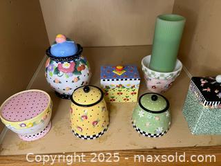 MaxSold Auction: Vintage Ceramic Decor from Mary Engelgreit - Thousand Oaks (California, USA) PARTNER MANAGED Estate Sale Online Auction - Saxon Place