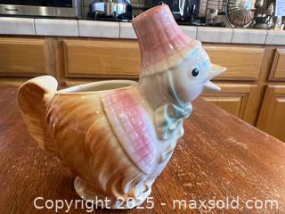 MaxSold Auction: Vintage Creamers  - Thousand Oaks (California, USA) PARTNER MANAGED Estate Sale Online Auction - Saxon Place