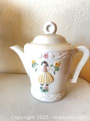 MaxSold Auction: Vintage Large Porcelier Teapot/Diffuser & Teapot - Thousand Oaks (California, USA) PARTNER MANAGED Estate Sale Online Auction - Saxon Place